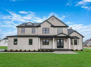 9 Sycamore Ests, Nesconset, NY 11767