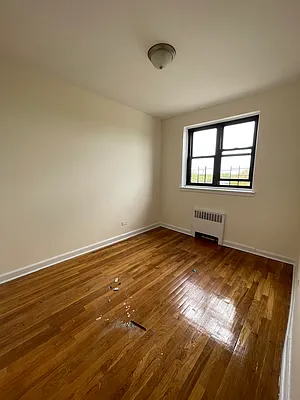 Rented by NYC LUXURY APT RENTALS CO LLC | media 31