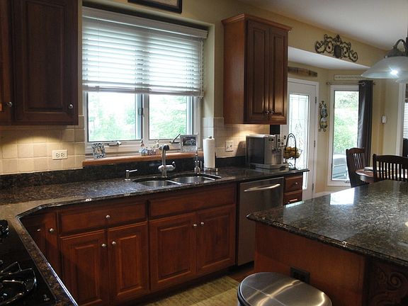 4th image of 4628 Haviland Ct