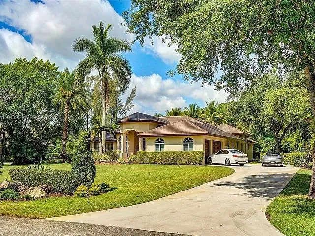 6807 NW 66th Way — Photo 18