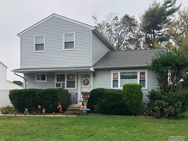 2nd image of 246 Park Ln