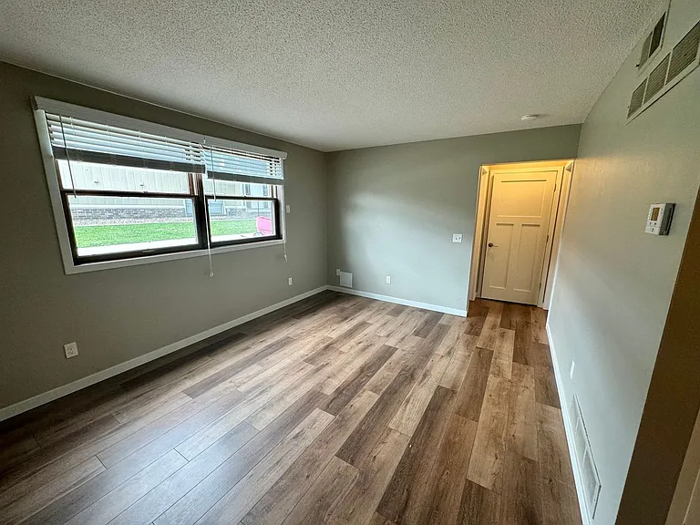 1004 Main St — Photo 20