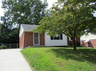 2021 W Adams St, Saint Charles, MO 63301