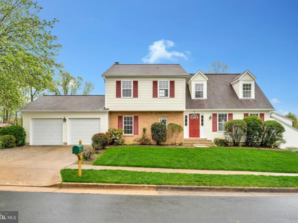 9921 Courthouse Woods Ct, Vienna, VA 22181