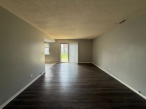 3rd image of 4564 Whitney Dr