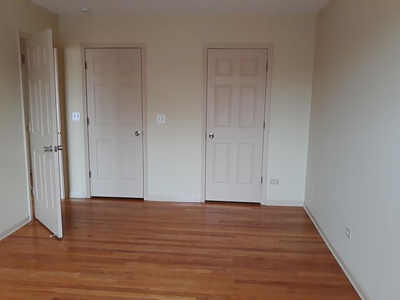 2nd image of 3848 W Sunnyside Ave