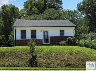 588 Clearview Dr, Martinsville, VA 24112