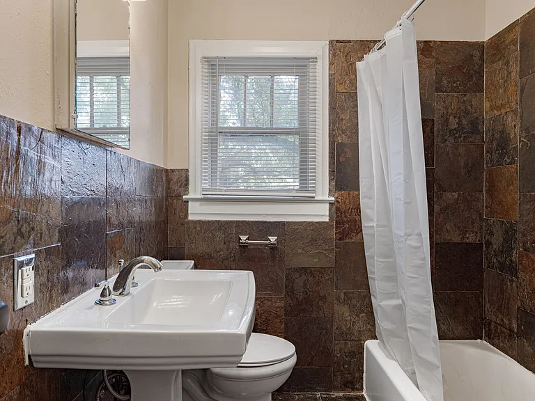 510 Wilson St — Photo 19