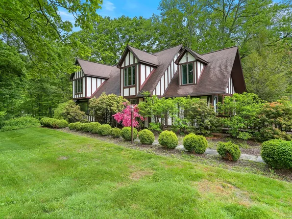 2 Kramer Lane, Weston, CT 06883