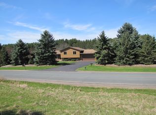 514 Country View Rd, Hudson, WI 54016