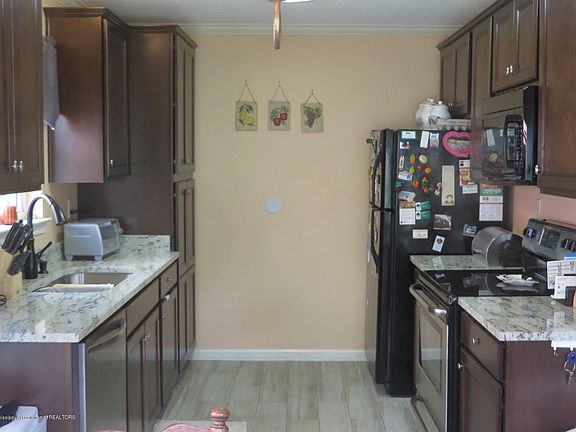 4th image of 9247 Plantation Lakes Dr