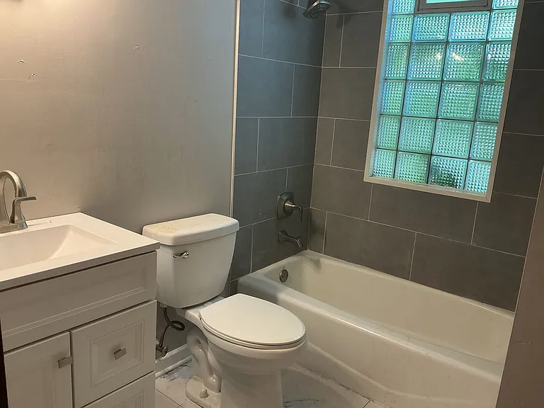 3112 S New York Ave — Photo 2