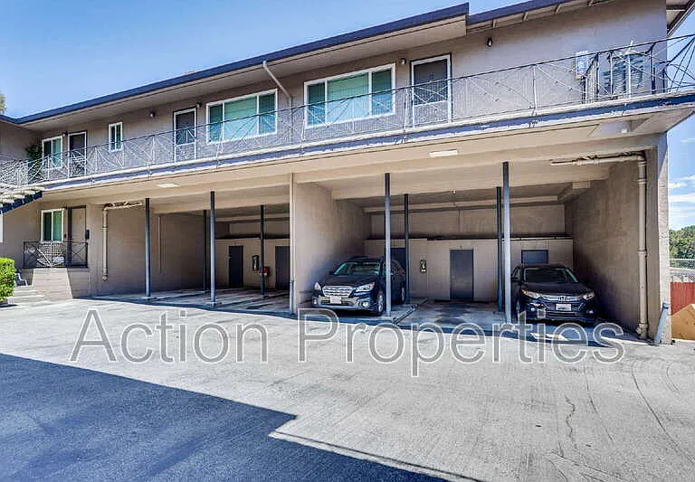 2186 Carlmont Dr #6 — Photo 18