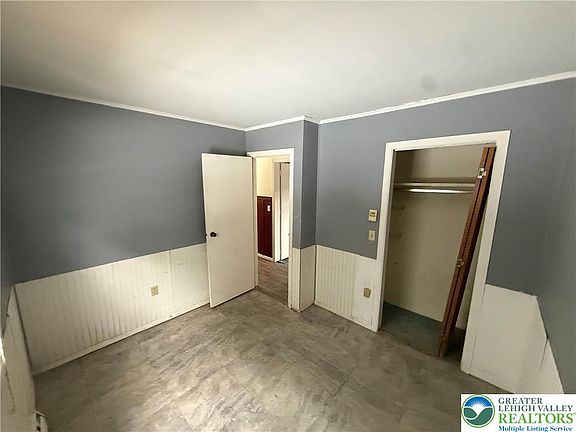 4th image of 730 E Main St