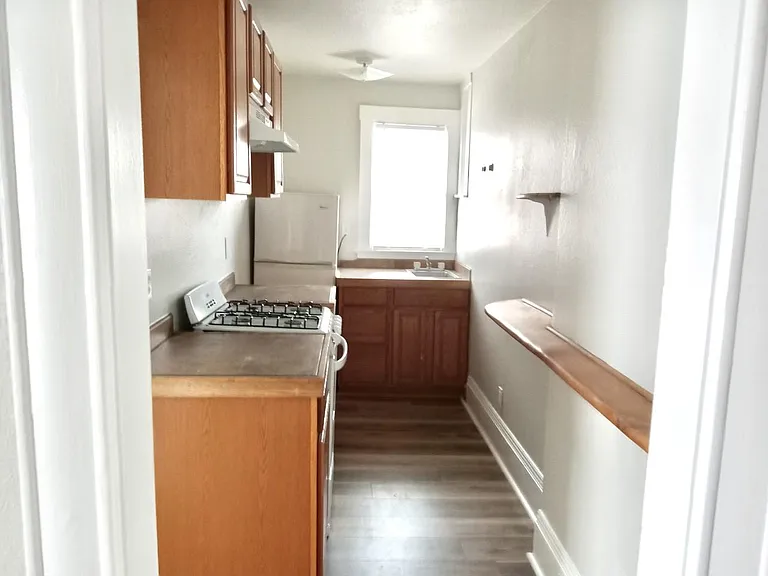 1411 W Colorado Ave #5 — Photo 3
