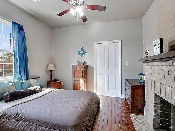 2nd image of 915 Angela Ave