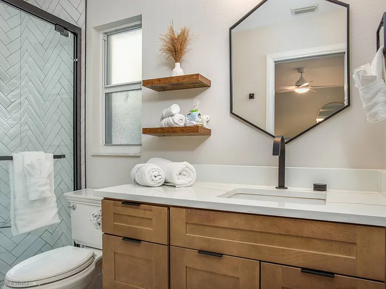 5511 Avenida Del Mare — Photo 13