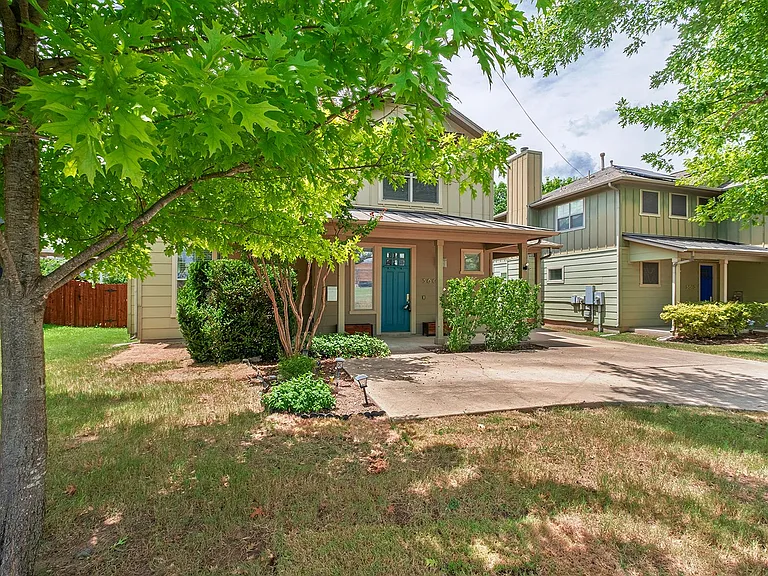 5608 Grover Ave — Photo 3