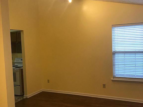 5th image of 1543 Sanner Dr