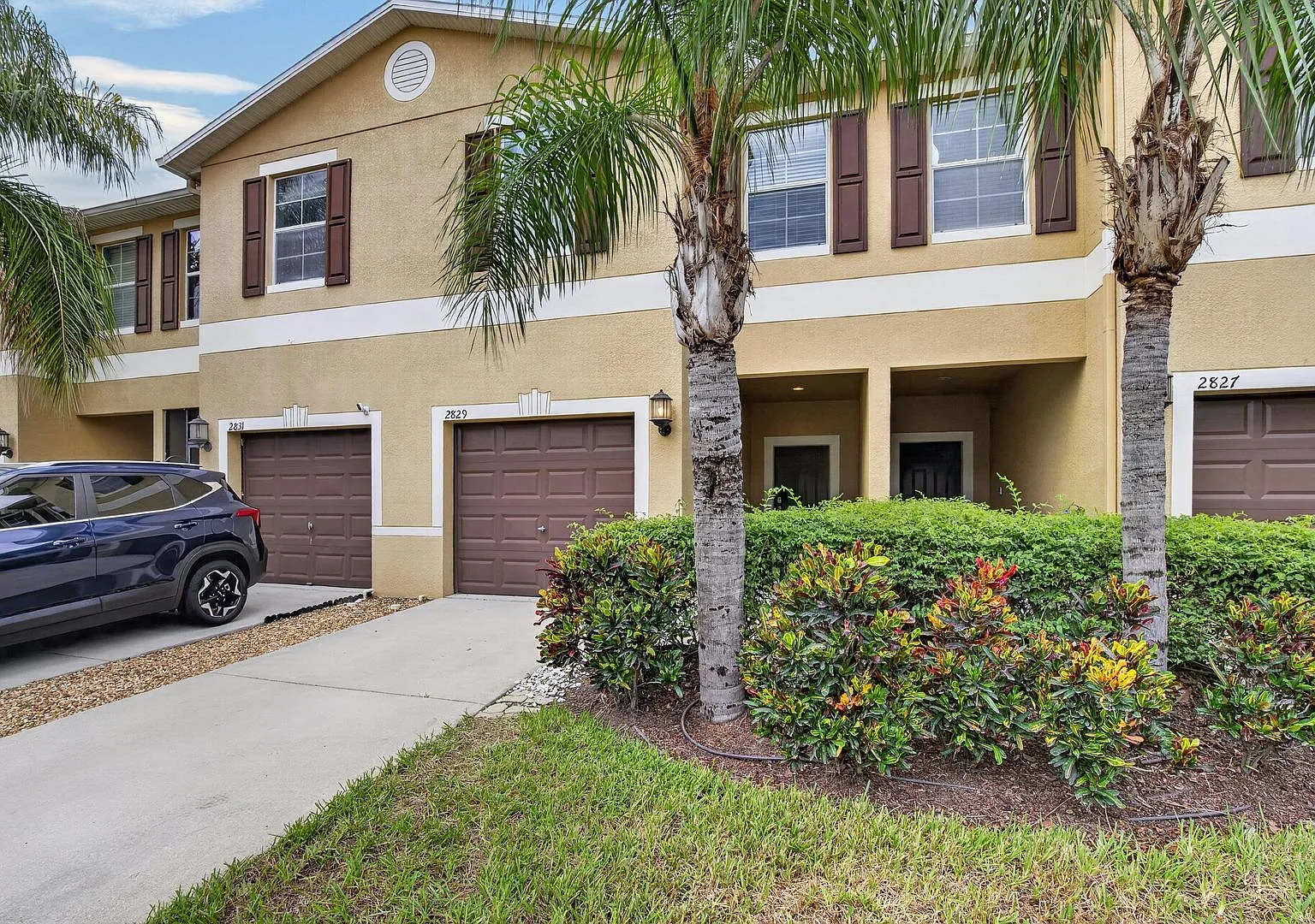 Move-In Ready Townhome in Brandon! — Photo 2