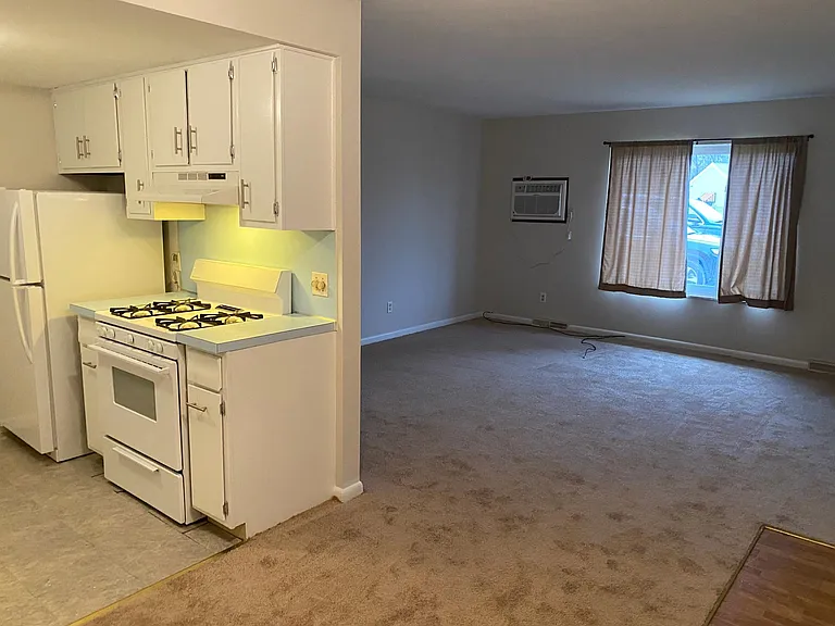 10136 Grover Dr #4 — Photo 11