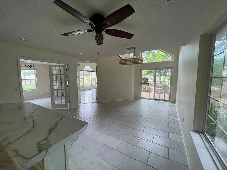 1635 Pondside Dr — Photo 30