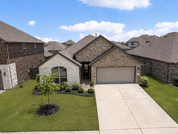 3rd image of 11251 Stirton Dr
