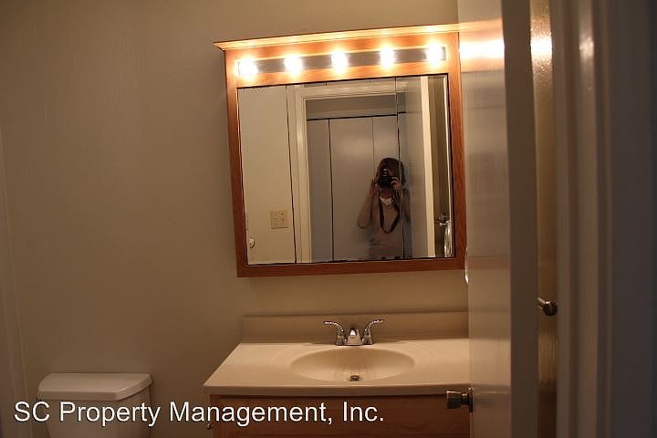 2nd image of 1056 Grand Ave APT 205