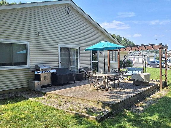 3rd image of 16 Debbie Dr #5101