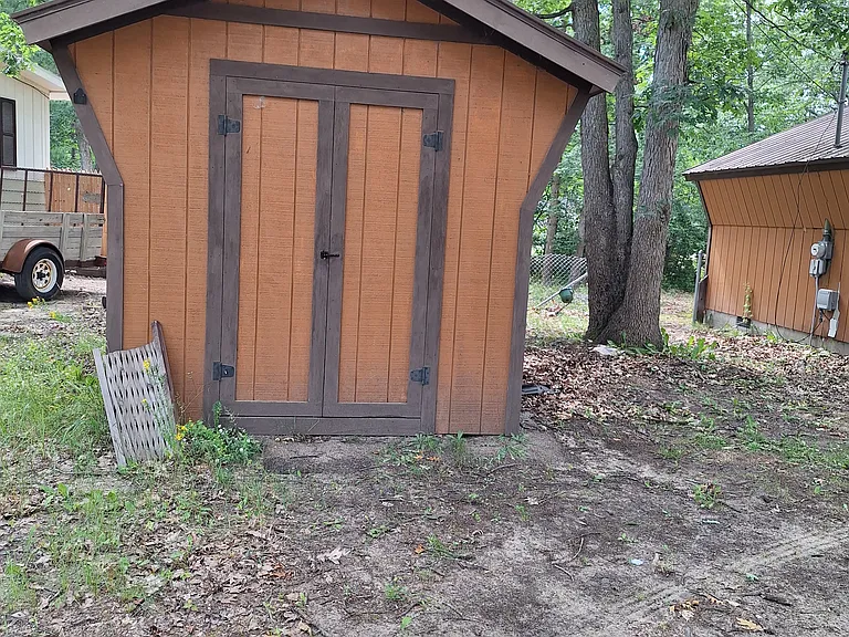 2404 Artist Ave — Photo 3