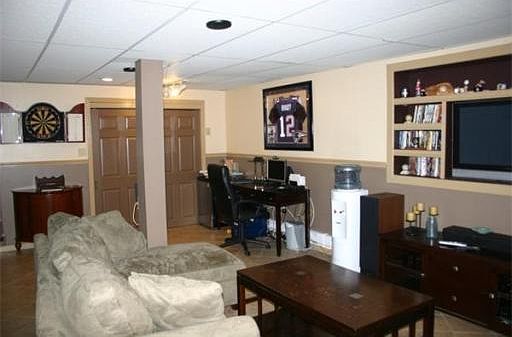 5th image of 235 Hilldale Ave