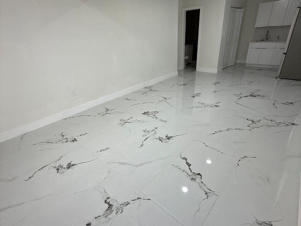 1st image of 10031 SW 42nd St #1