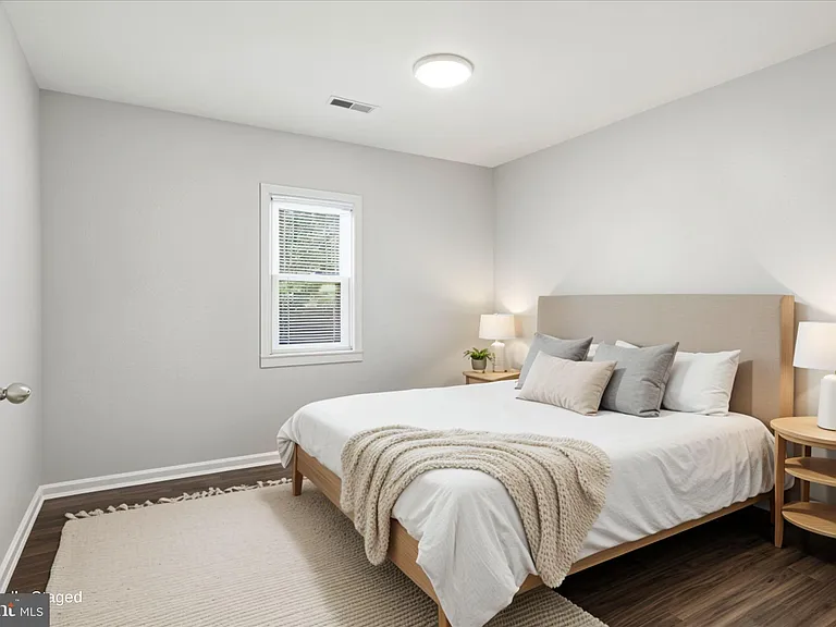5242 Sands Rd — Photo 11
