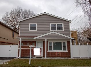 6040 S 76th Ave, Summit, IL 60501