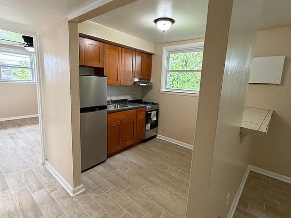 4th image of 2103 Rhawn St