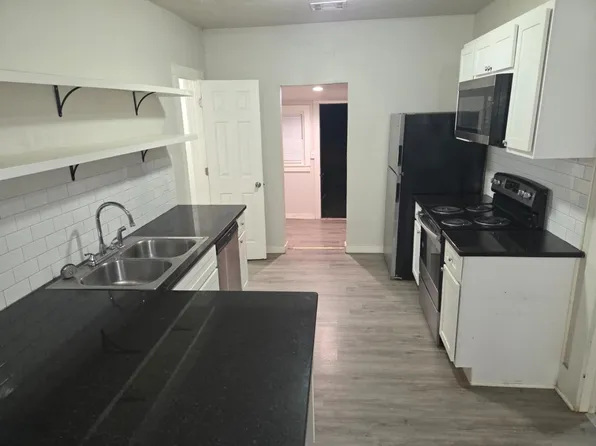 413 E Washington Ave #B, Guthrie, OK 73044