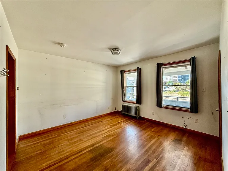18 Bigelow St #1 — Photo 5