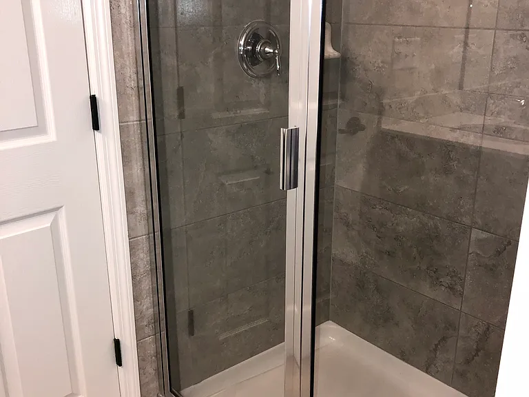 557 Richmond Dr — Photo 14