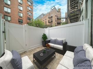 448 W 46th St #7RE, New York, NY 10036