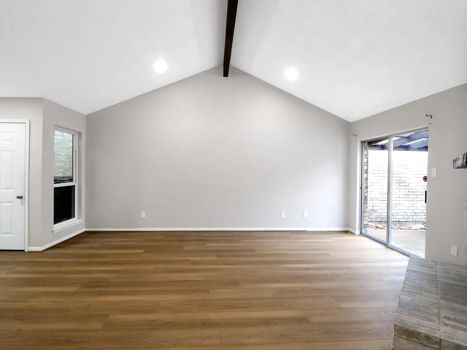 2 bed, 2.0 bath, 1455 sqft, $1,950 — Photo 3