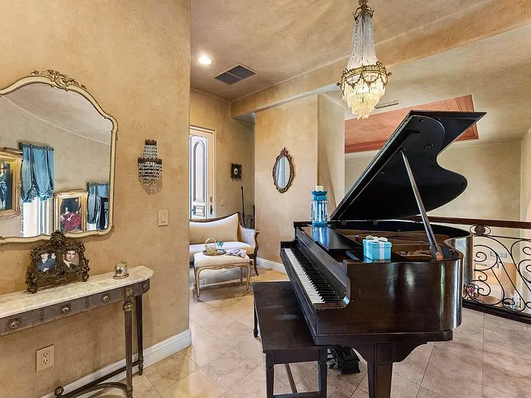 15708 Circo Diegueno Rd — Photo 26
