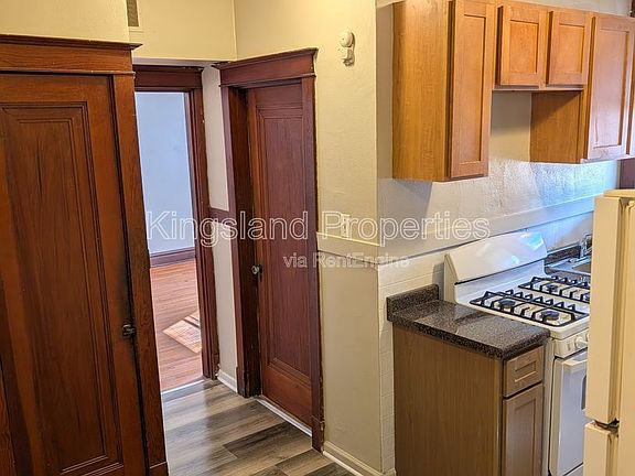 5th image of 4226 Neosho St #4