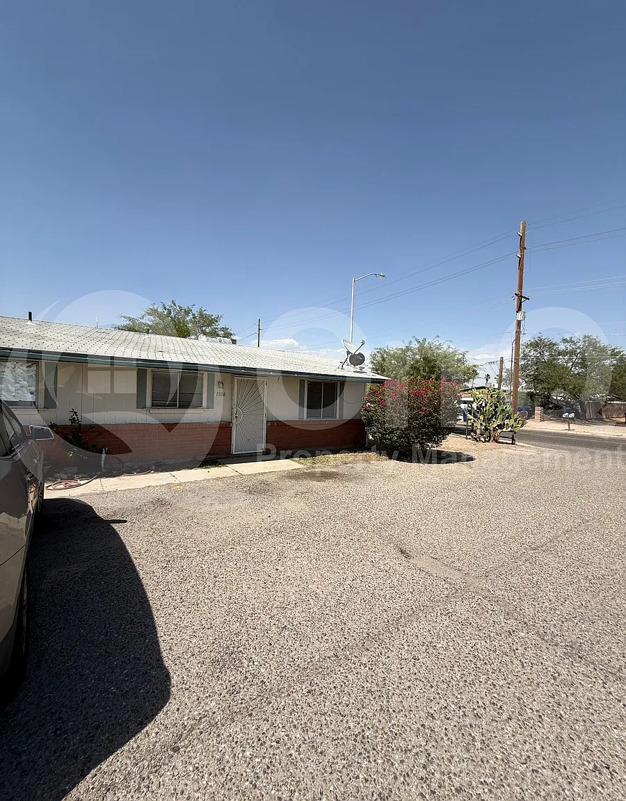 2 bed, 1.0 bath, 650 sqft, $1,095 — Photo 1