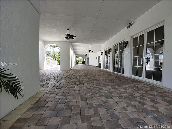 5th image of 11601 NW 89th St APT 201