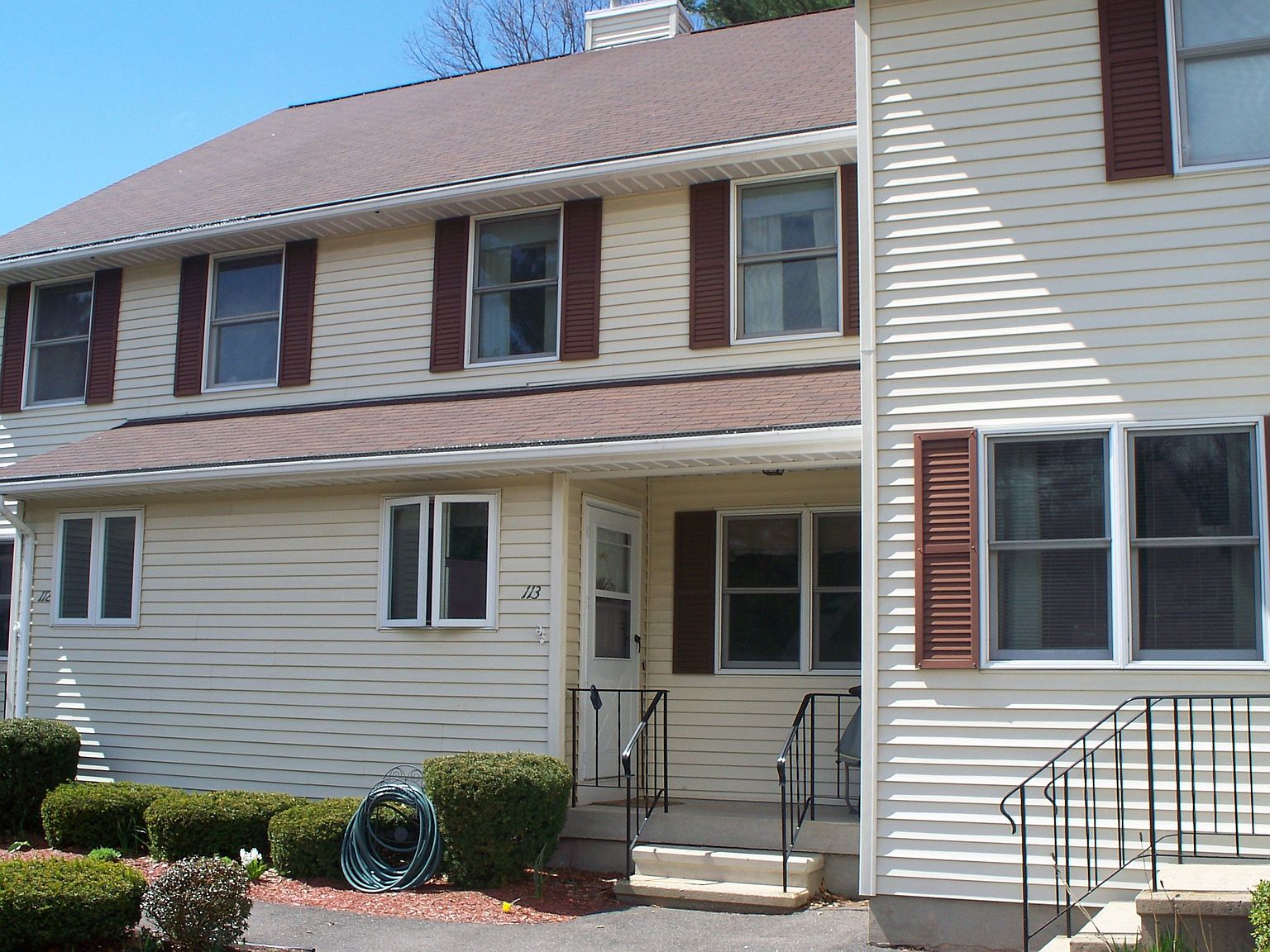 113 Oldefield Farms, Enfield, CT 06082 Zillow