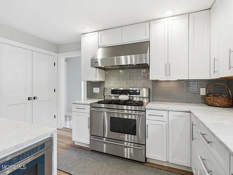 8 Jackson Ct — Photo 17