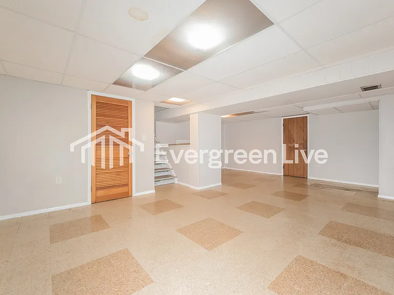 4709 Lolly Dr — Photo 8