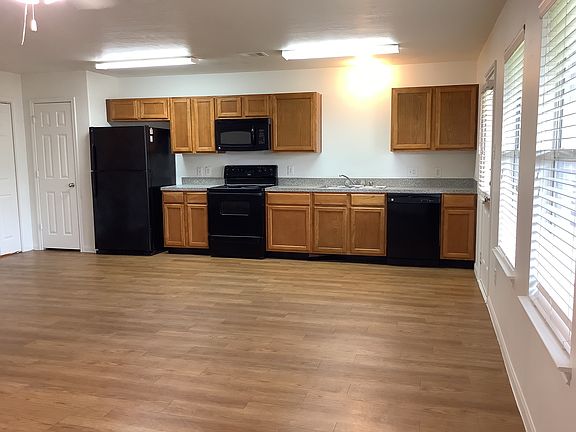 5th image of 19404 Dry Canyon Ct