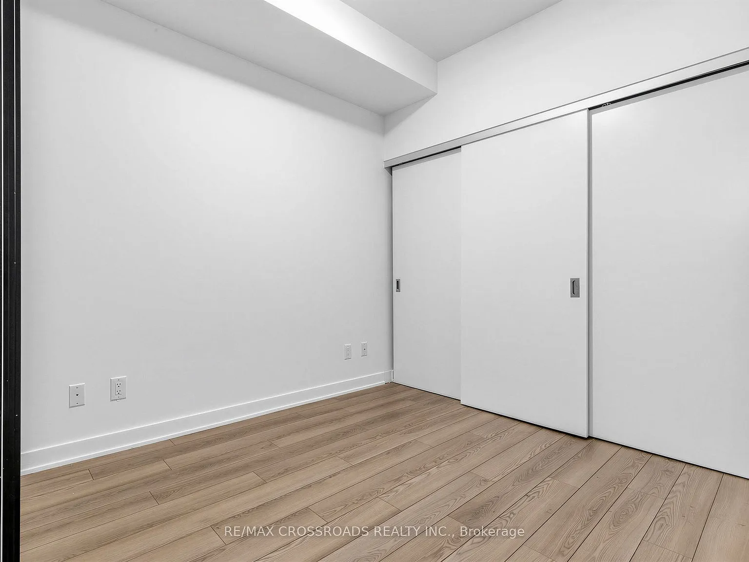 2799 Kingston Rd — Photo 3