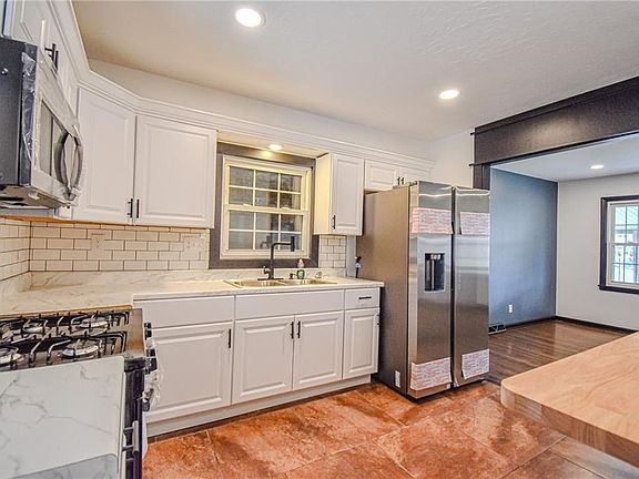 4th image of 4326 Laurel Ave